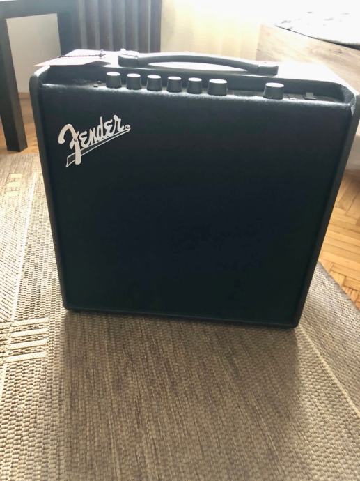 Fender Mustang LT50 pojačalo