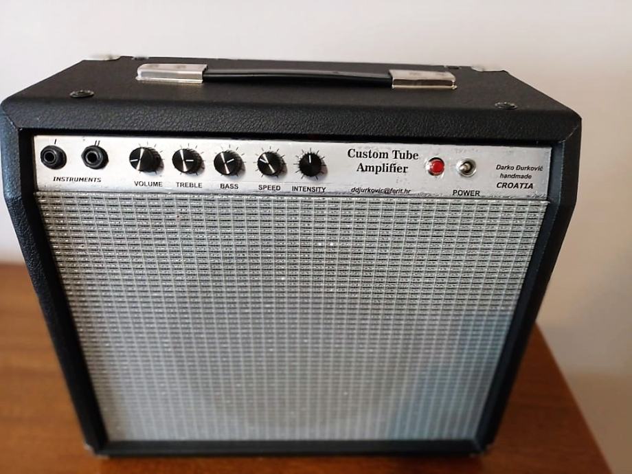 Fender Vibro Champ - Custom AA764