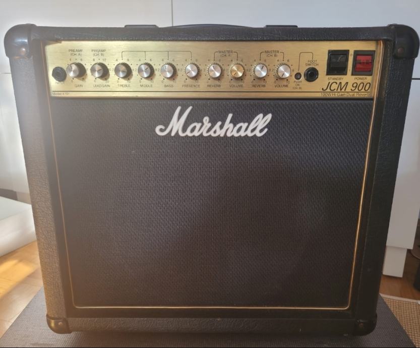 Marshall JCM 900 4101 100W Made in UK combo