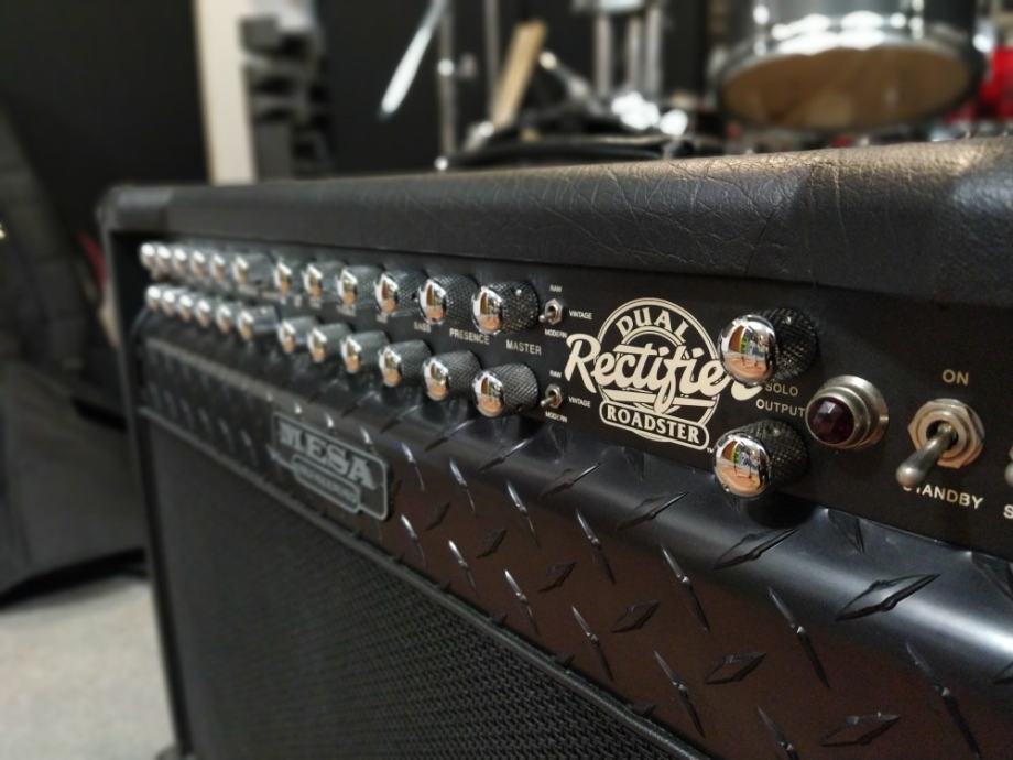 Mesa Boogie Dual Rectifier Roadster 2x12 combo