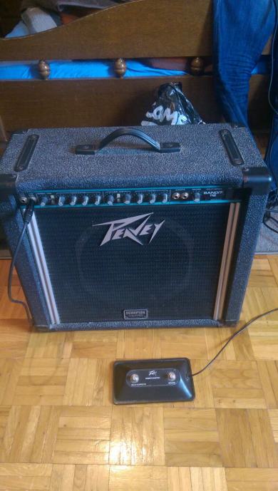 Peavey Bandit 112 + Peavey footswitch