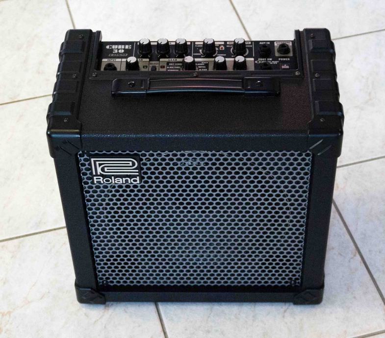 Roland Cube 30