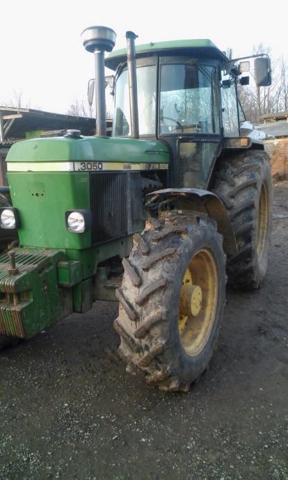 John Deere 3050