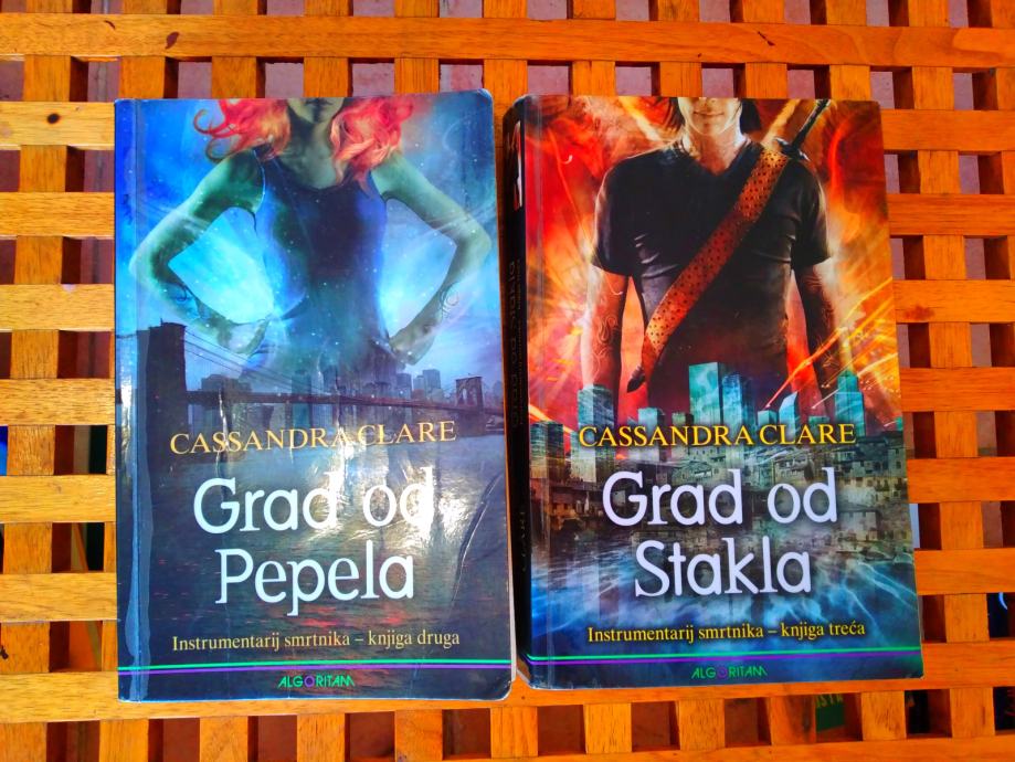 Grad od pepela /Grad od stakla Cassandra Clare ZG 2013 1. IZDANJE