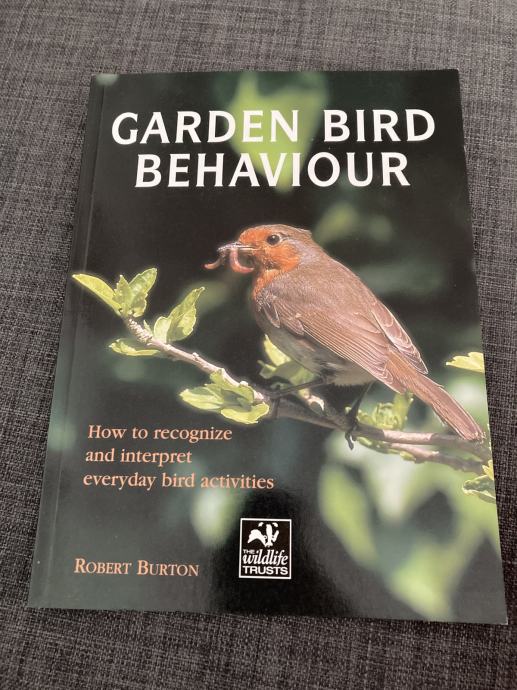 Robert Burton - Garden Bird Behaviour