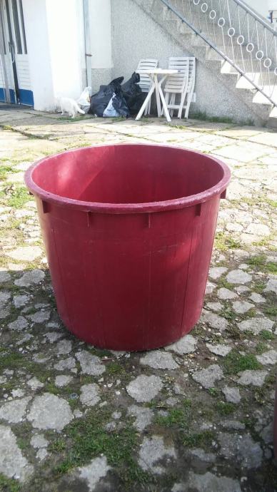 Kaca Plasticna 500 L Zapremine 3016