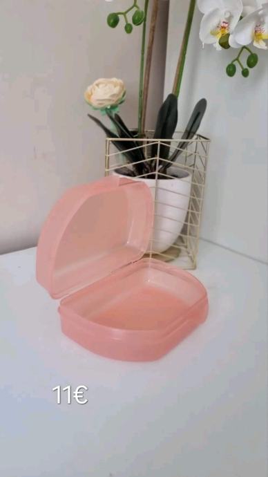 Tupperware posuda za  hranu