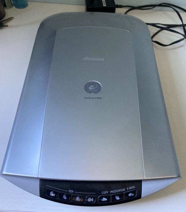 Canon CanoScan 4400F scanner prodajem