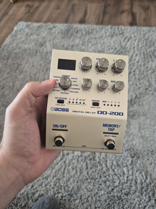 Boss DD-200