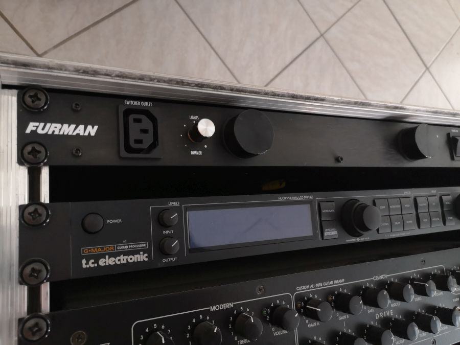 Furman M-10Lx E  Power Conditioner and Rack light