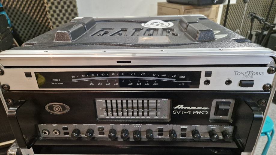 Korg DTR-2 rack tuner