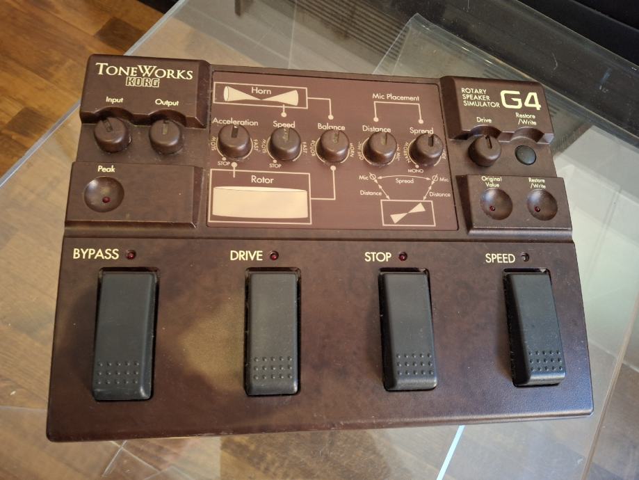 Pedala Korg rotary speaker simulator G4