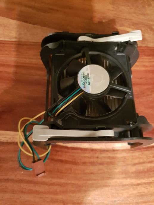 Hladnjak za Intel P4 CPU cooler SANYO DENKI A65061-002 109X9412T5H046