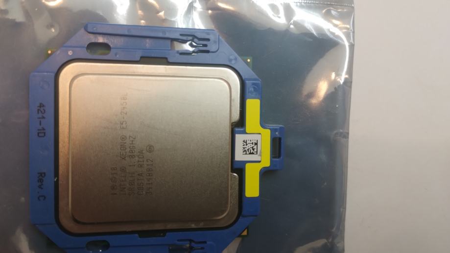 Intel Xenon E5-2450L  1.8/2.3 GHz