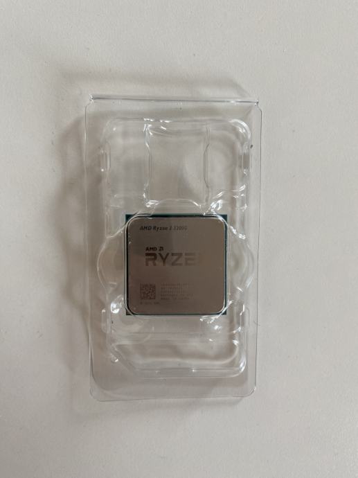 RYZEN 3 3200G