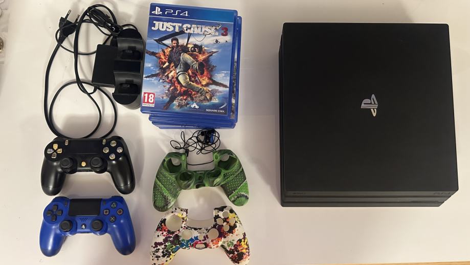 Play station 4 pro, 1TB,kao NOV, 2 kontrolera