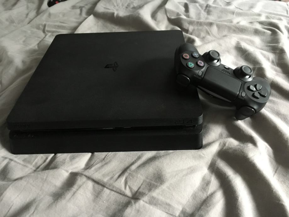 Ps4 slim 1T