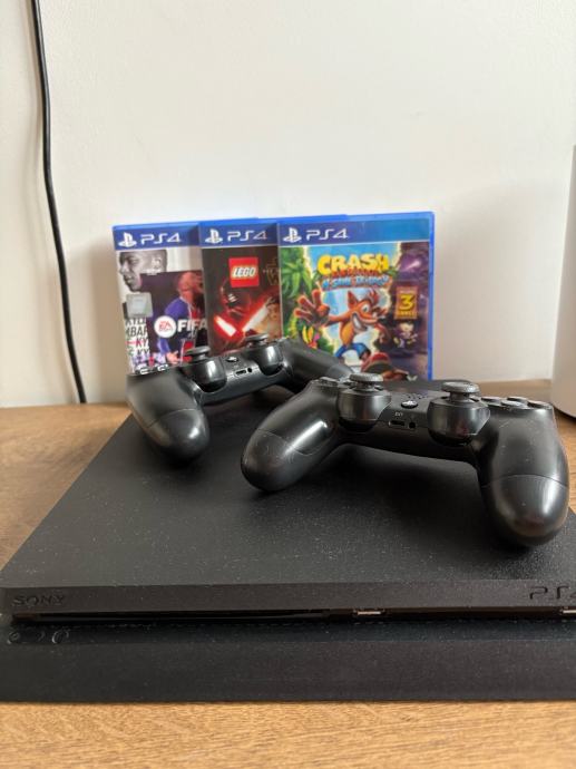 Ps4 SLIM konzola + 2 kontrolera + 3 GRATIS igrice