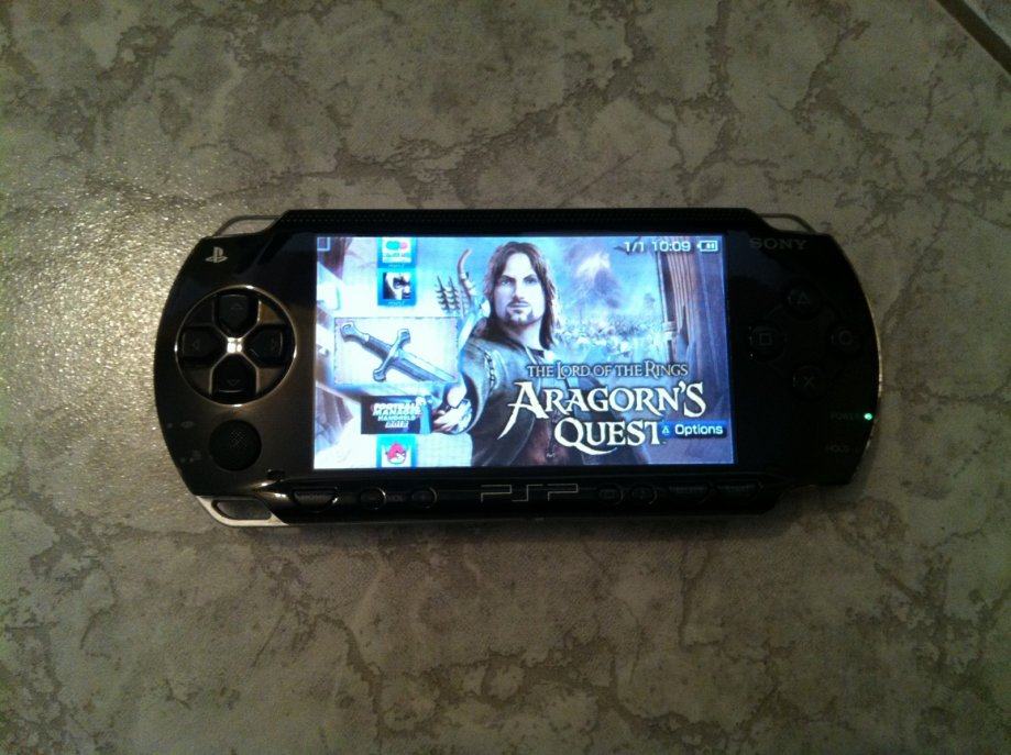 PSP 1004, modificiran, 4 gb, oko 190 igara