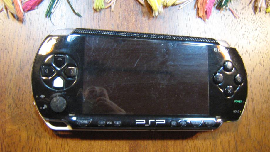 Psp 1004 не включается