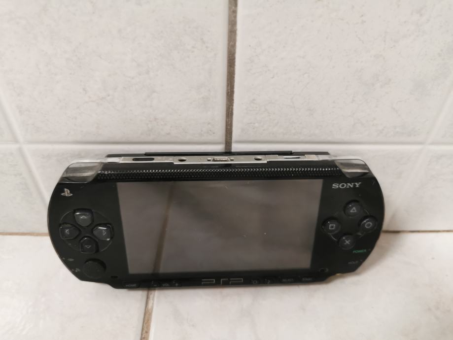 SONY PSP konzola kao sa slike nintendo 2