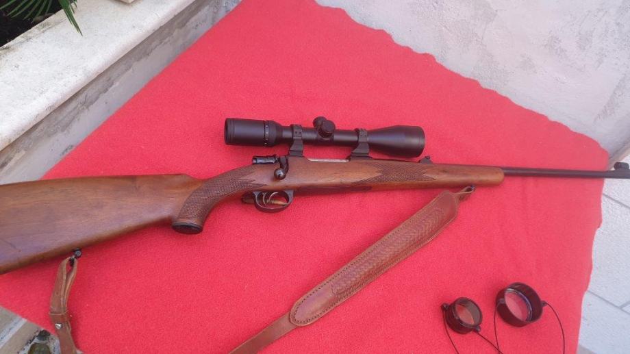 Crvena zastava  8x57