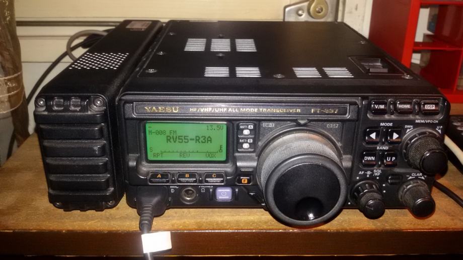 YAESU antenna tuner FC-30