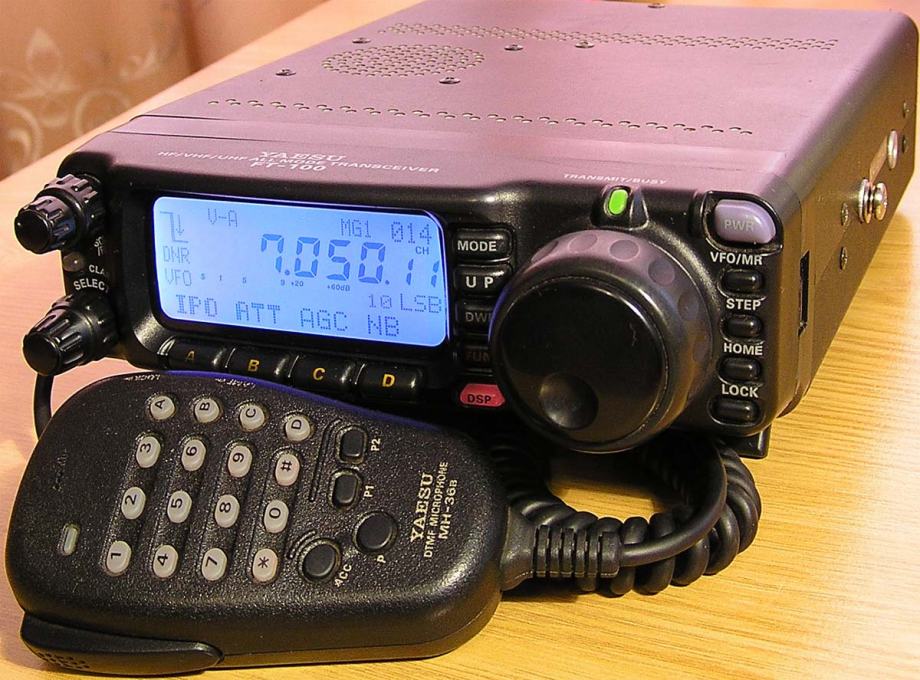 Yaesu FT100