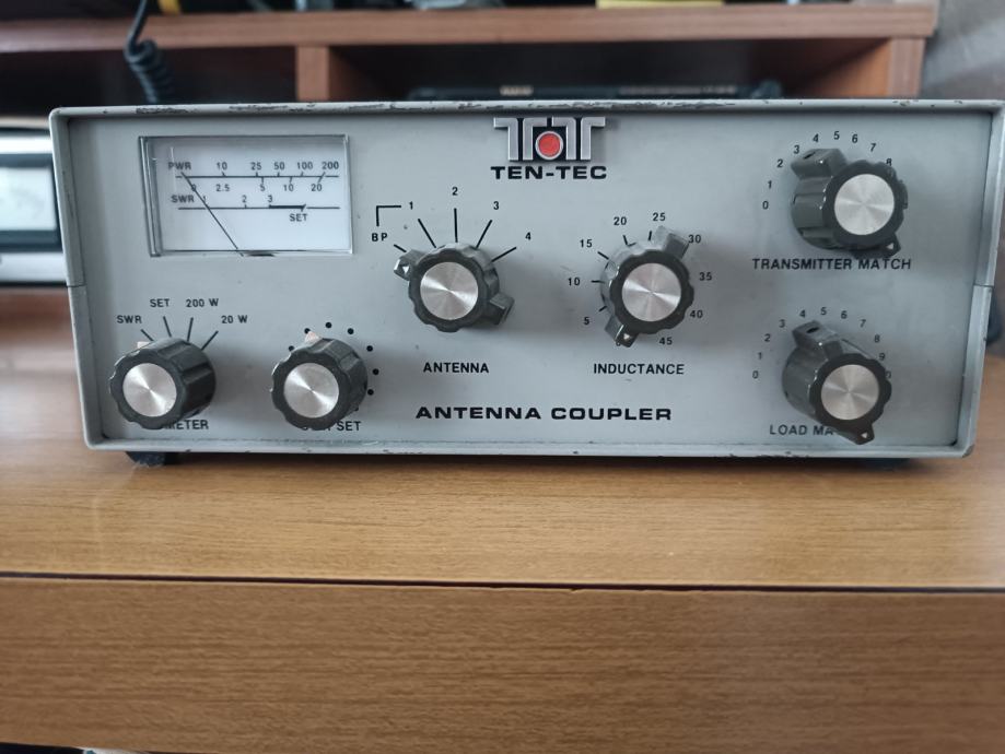 Ten-Tec antenski tuner model 254