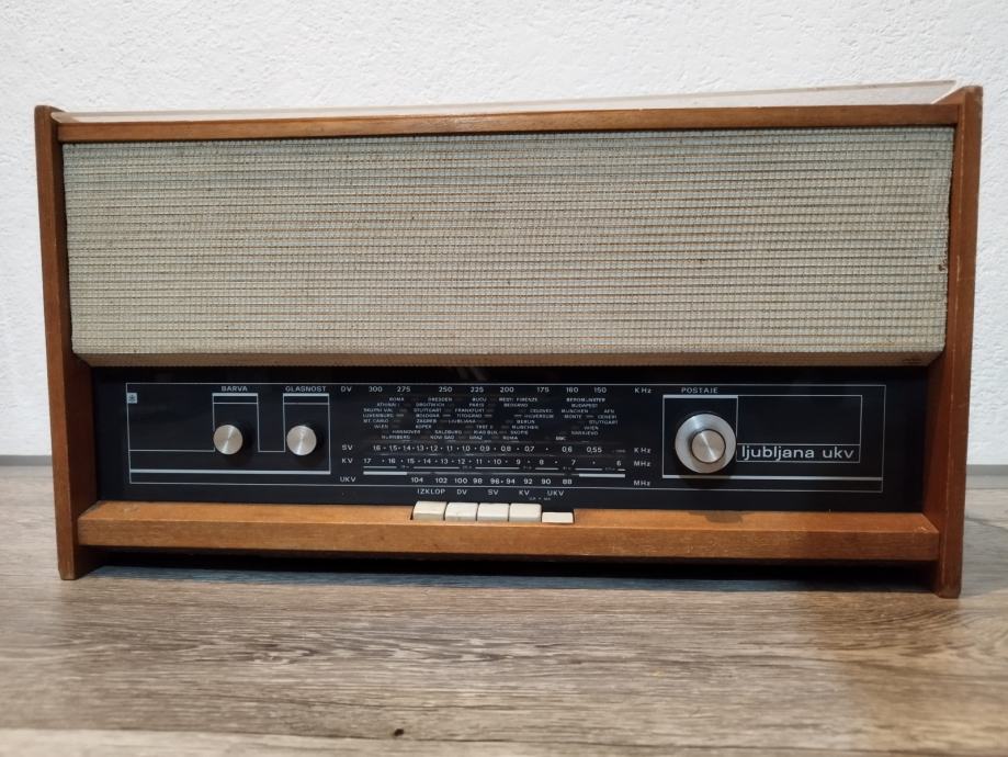 Iskra Kranj Ljubljana UKV radio i gramofon