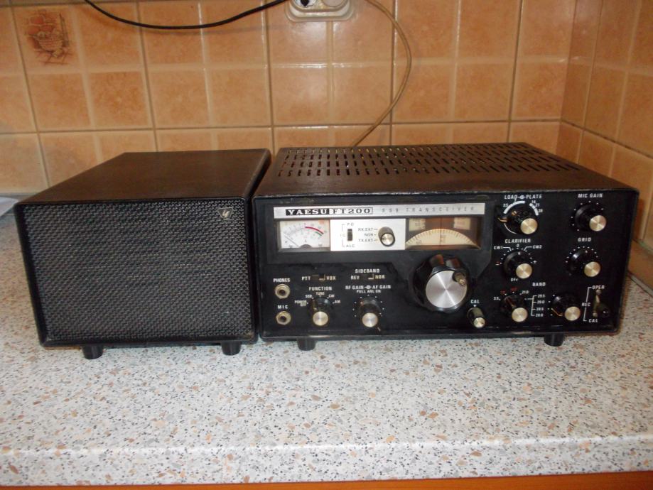 Yaesu  FT-200  HF  Transceiver