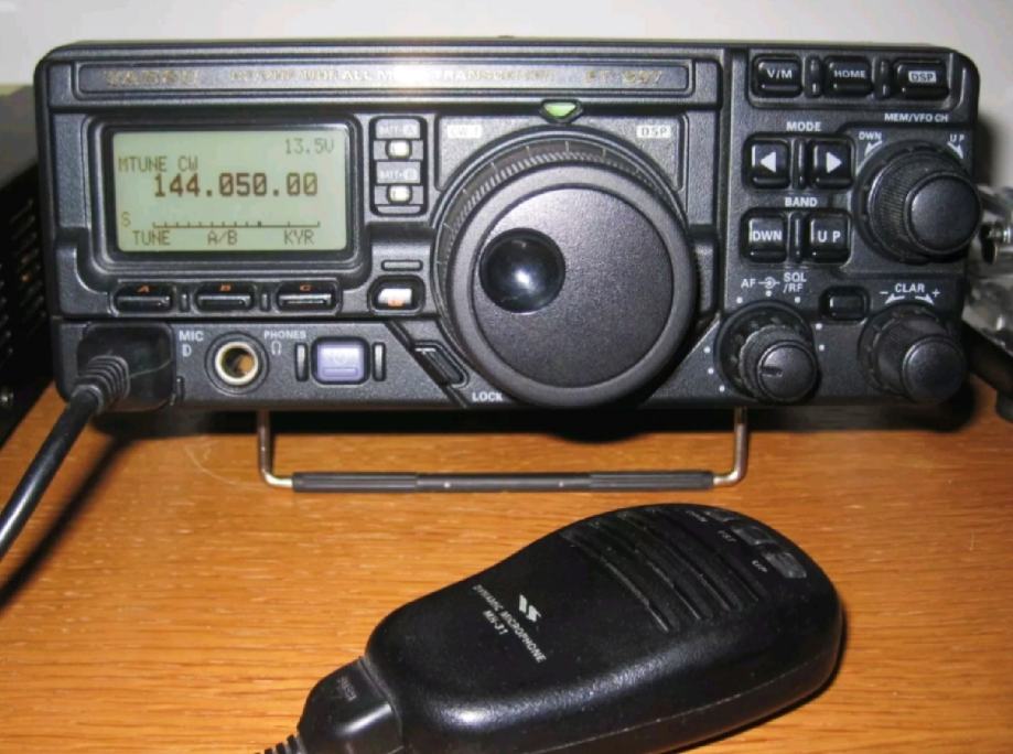 Yaesu FT-897 D