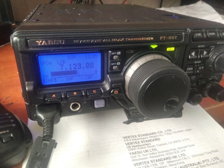 YAESU FT897D