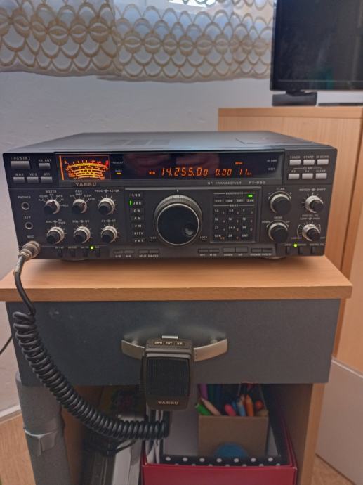 Yaesu FT990