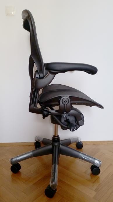 HERMAN MILLER AERON, B, FULLY LOADED, POSTURE FIT - REFUBRISHED