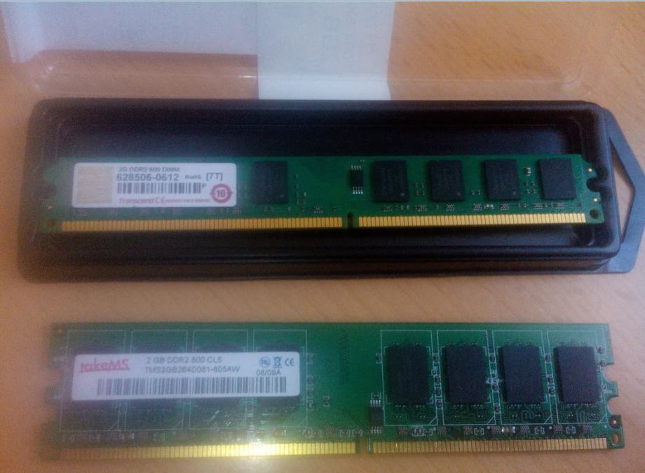 限られたリリースの-PC2-6400• DDR2-800 2GB*2本=4GB デスクトップ用