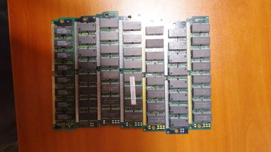 30 pin SIMM RAM