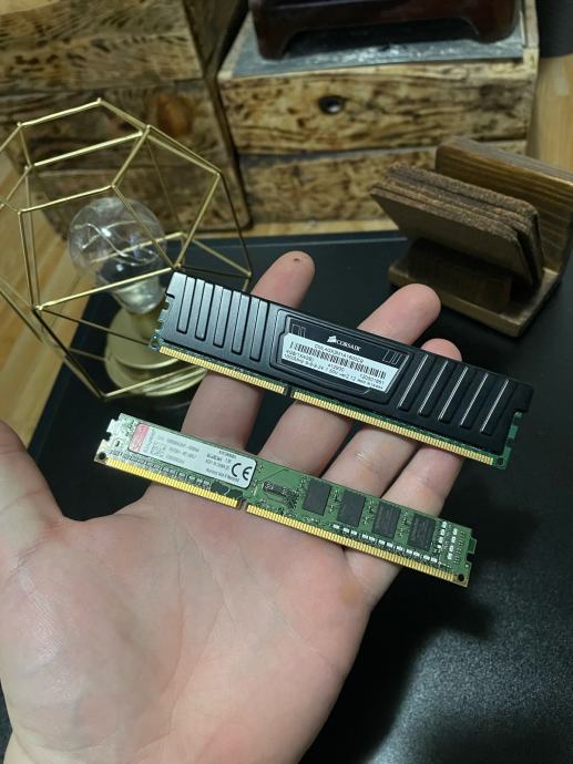 DDR3 memorije po 4 GB, testirane u računalu #POVOLJNO#