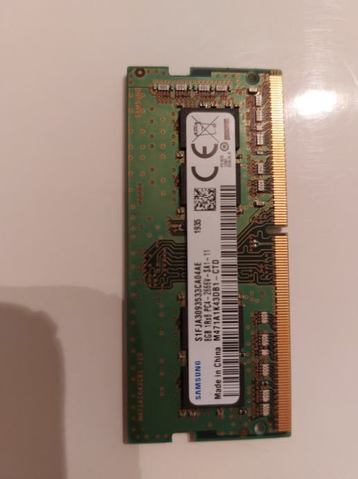 Prodajem rabljenu RAM memoriju (8 GB DDR4)