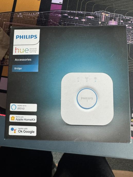 Pametni hub PHILIPS Hue Bridge