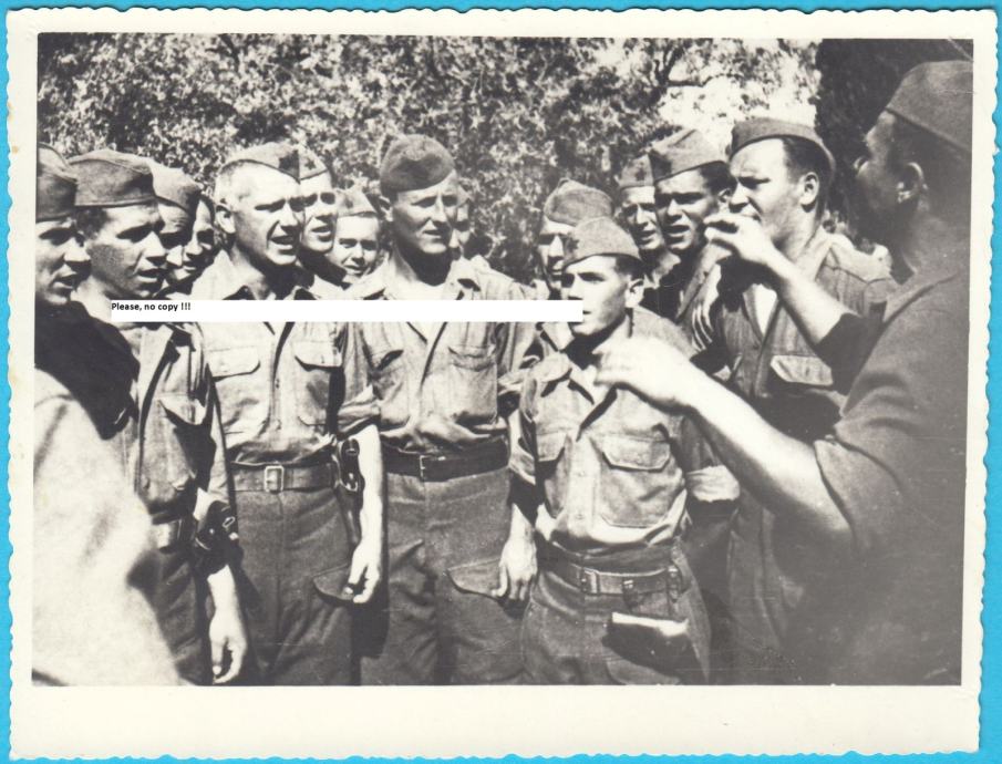 WW2 - HAJDUK u NOVJ (Južna Italija) stara novinarska fotografija