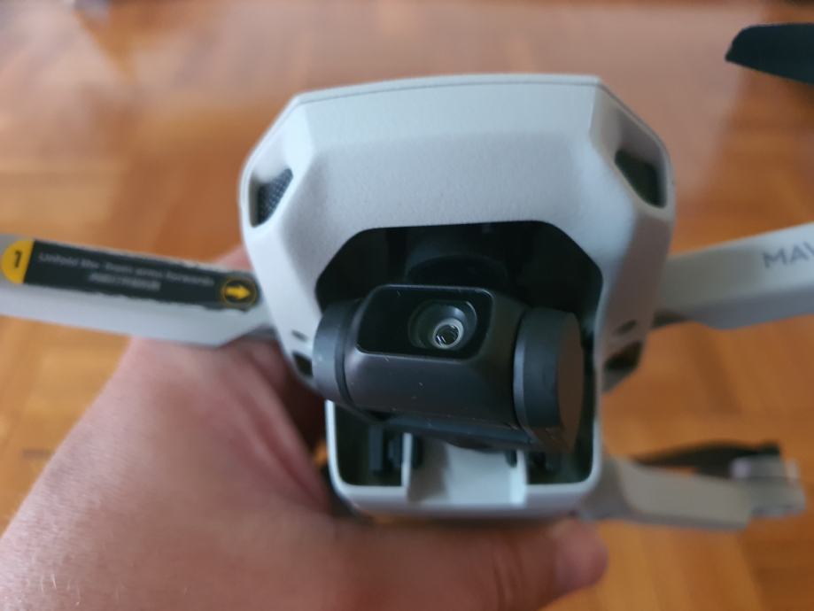 DJI Mavic mini - gimbal neispravan