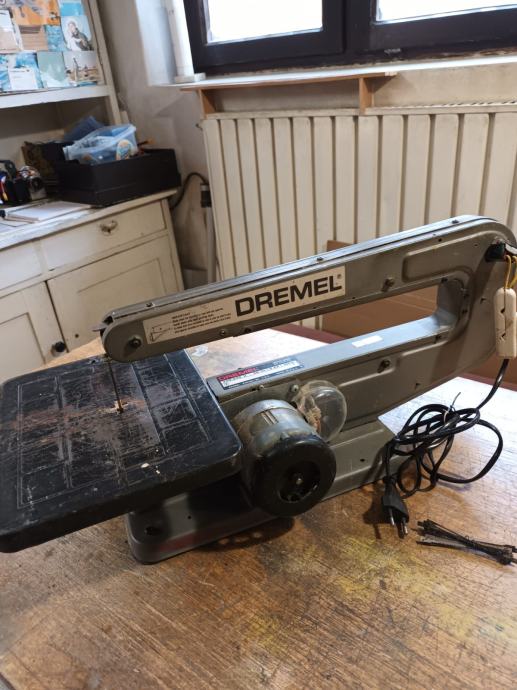 Dremel modelarska pila