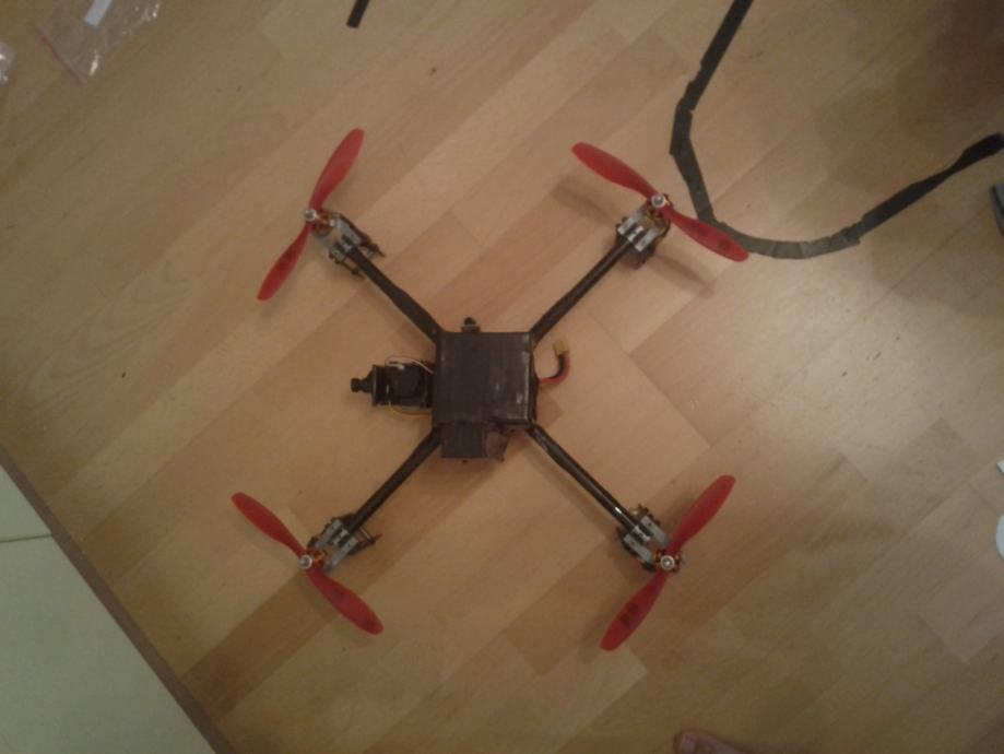 Quadcopter X Multirotor FPV spreman za let + DIJELOVI I OPREMA