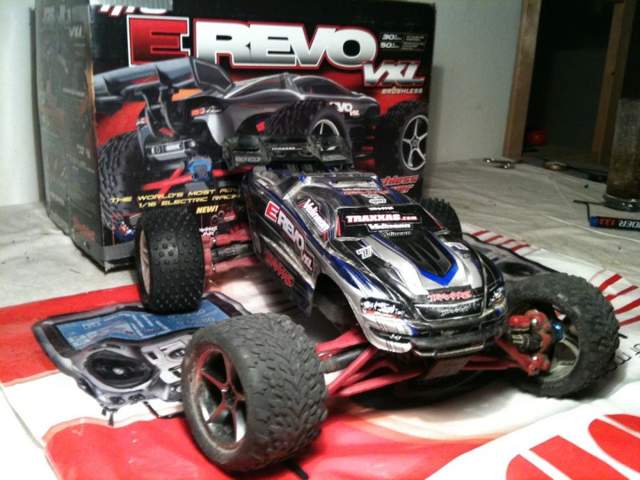 Rc auto TRAXXAS E REVO 1/16 BRUSHLESS