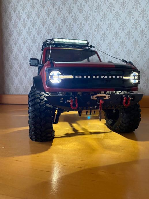 Traxxas TRX4 Ford Bronco 2021 (1/10) + dodatna oprema