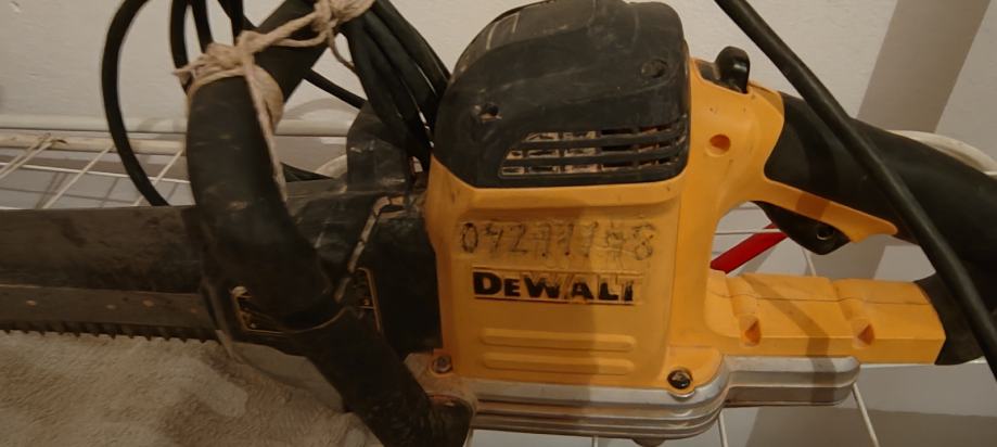 HILTI PILA DeWalt 1700W ZA BLOKOVE