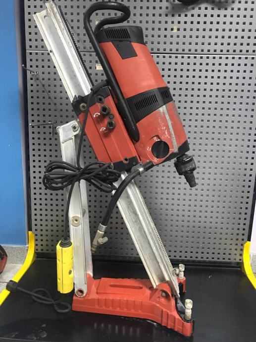 HILTI DD 200 stroj za dijamantno bušenje