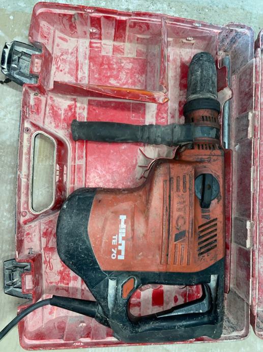 Hilti Te 70 ATC - potreban servis