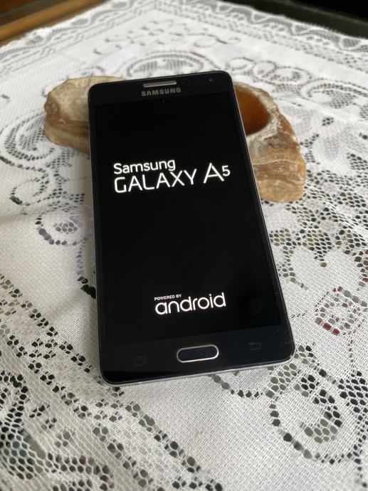 Prodajem  Mobitel Samsung Galaxy A 5   ;